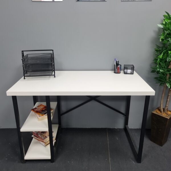 AYTAŞI ÇALIŞMA MASASI