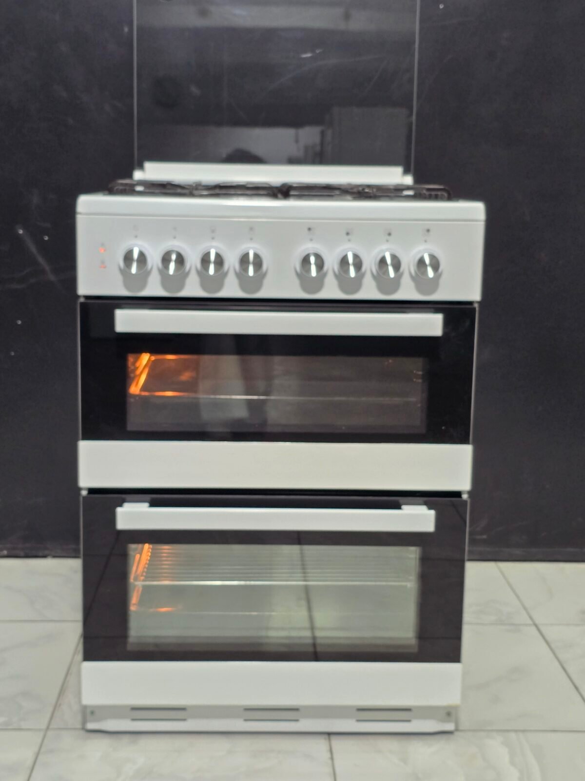 ARÇELİK A+ TAM BOY ÇİFT BÖLMELİ, ÇAKMAKLI GAZ EMNİYETLİ OCAKLI FIRIN - Görsel 1