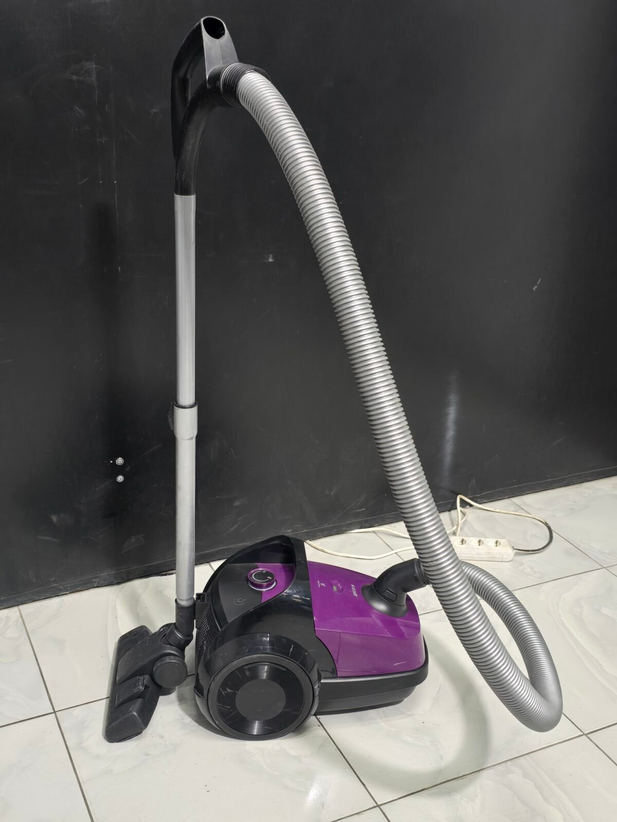 ARÇELİK TRB3174 750W TOZ TORBALI SÜPÜRGE - Görsel 1