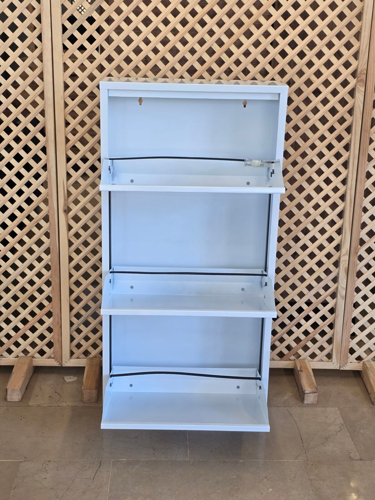 METAL BEYAZ 3 BÖLMELİ AYAKKABILIK - Görsel 2