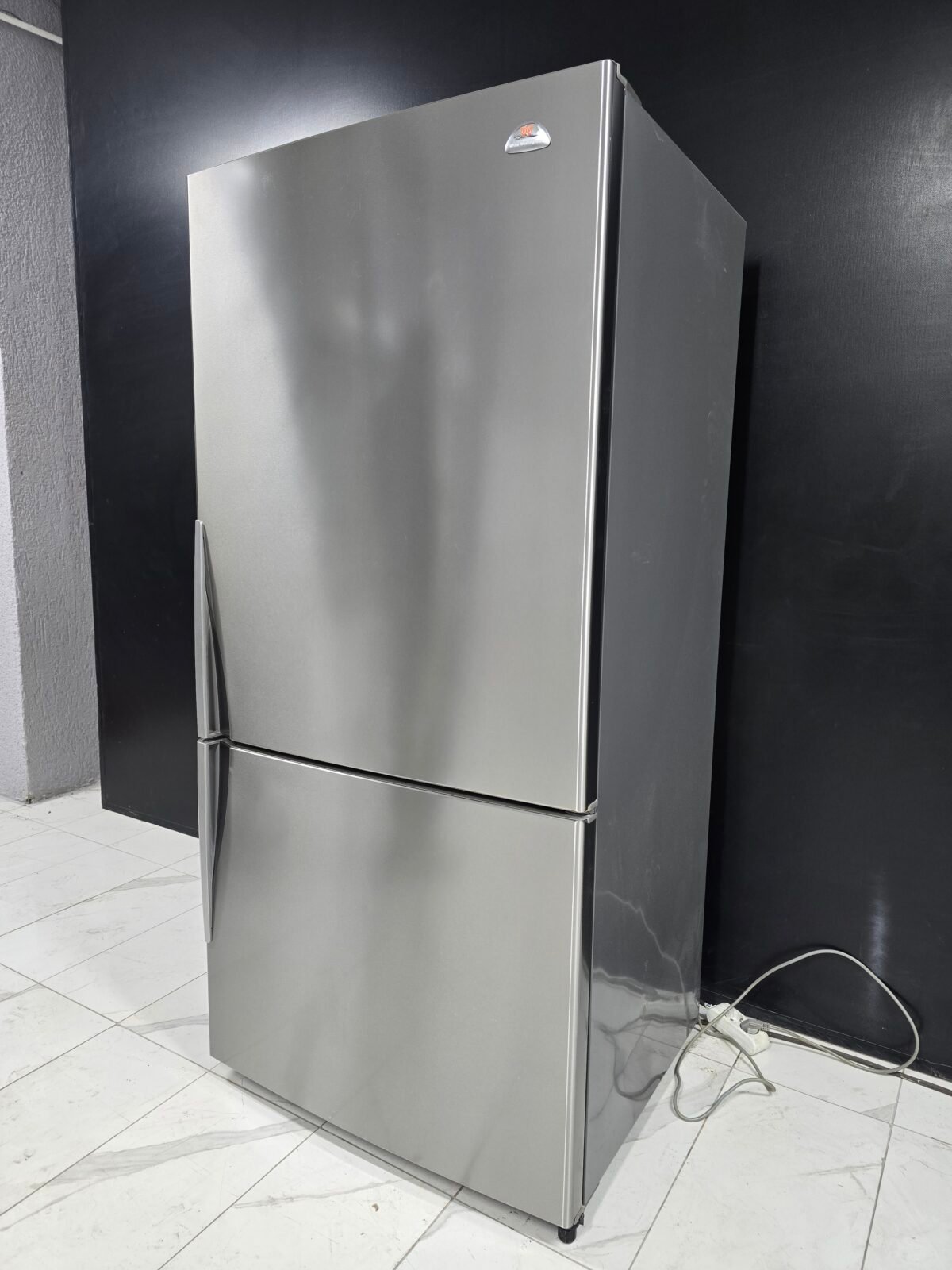 WHITE WESTINGHOUSE 510 LT INOX KOMBİ TİPİ - Görsel 3