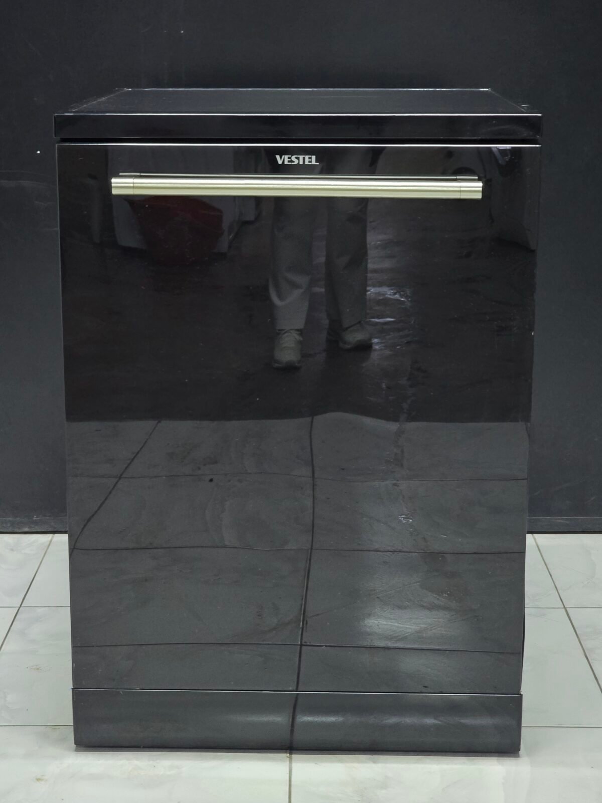 VESTEL A++ SİYAH CAM YÜZEY 5 PROGRAMLI BULAŞIK MAKİNESİ - Görsel 1