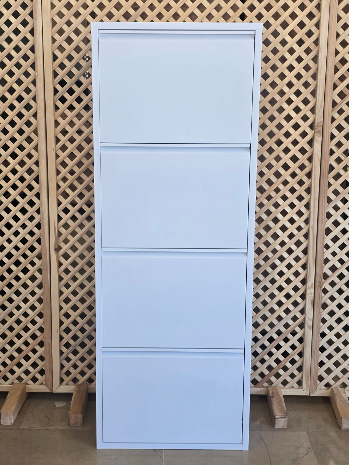 METAL BEYAZ 4 BÖLMELİ AYAKKABILIK - Görsel 2