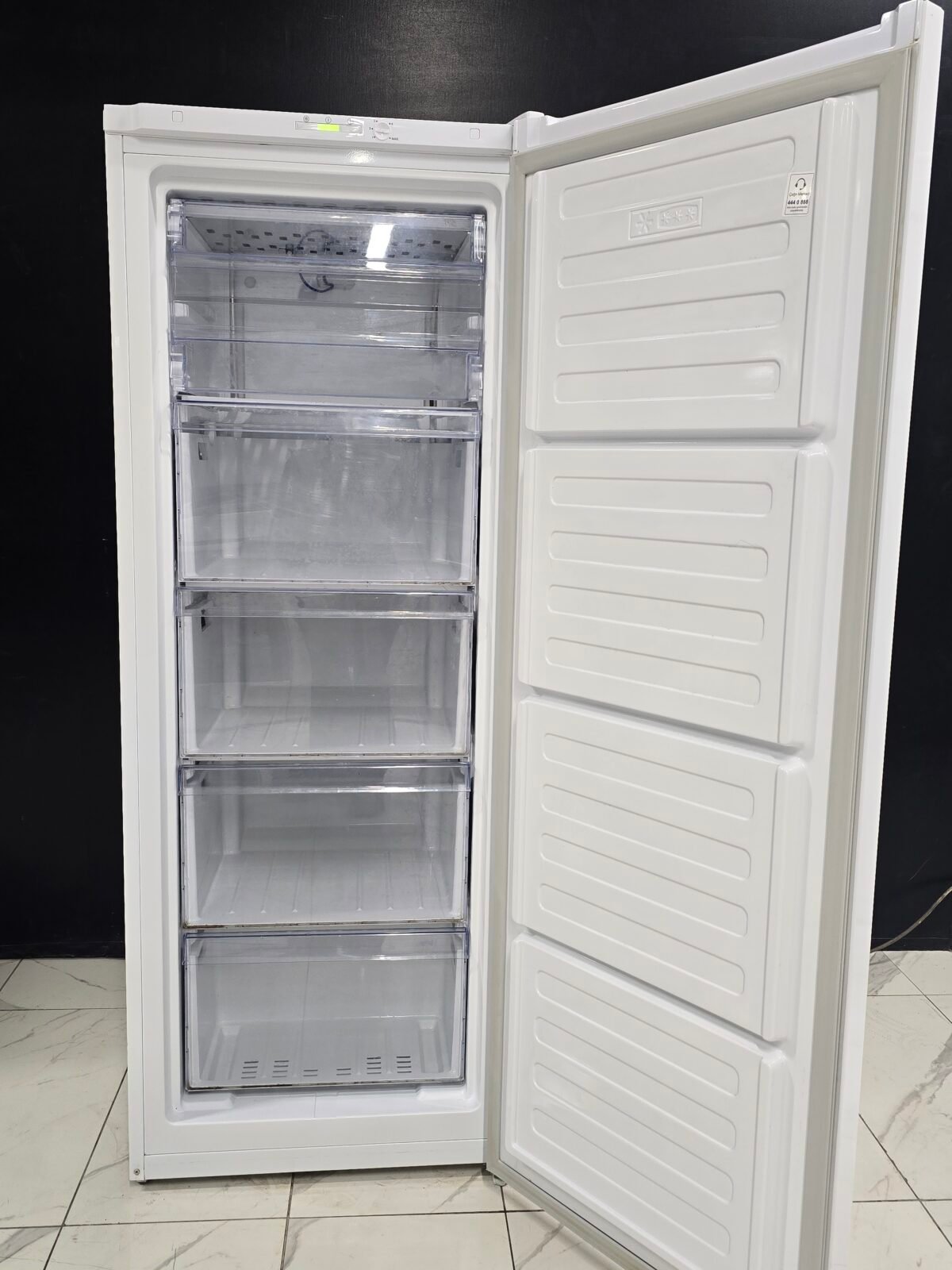 BEKO A+ 200 LT 5 ÇEKMECELİ DİKEY DONDURUCU - Görsel 2