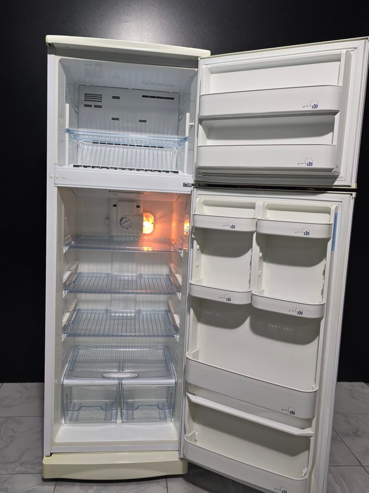 ARÇELİK A ENERJI 60 CMLİK 420 LT NOFROST BUZDOLABI - Görsel 2