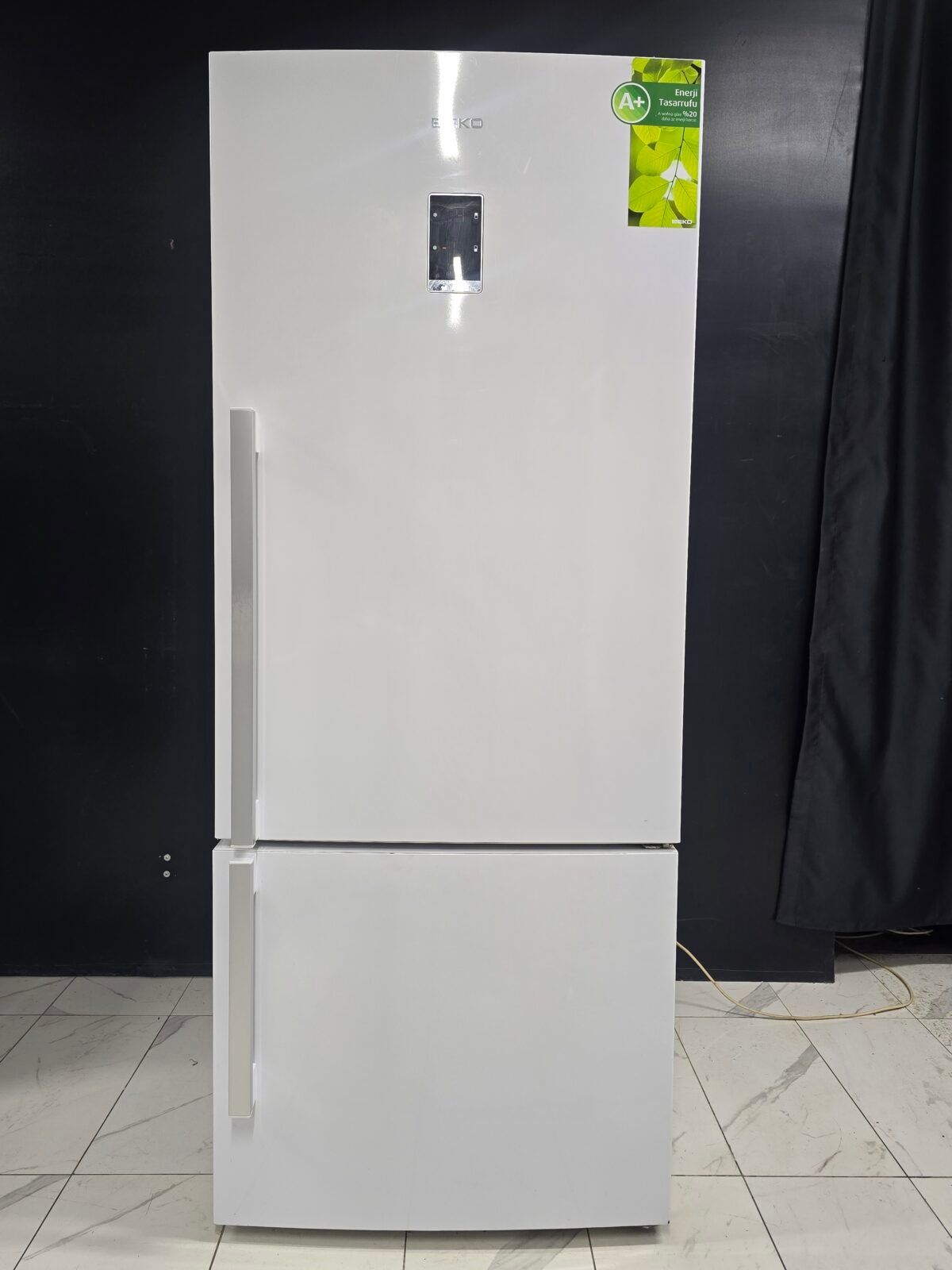BEKO A+ 580 LT KOMBİ TİPİ NOFROST BUZDOLABI - Görsel 1