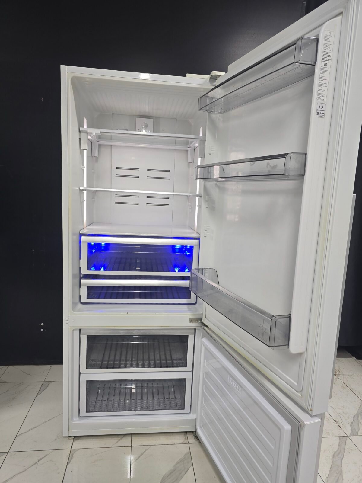 ARÇELİK A+ 580 LT KOMBİ TİPİ NOFROST BUZDOLABI - Görsel 2