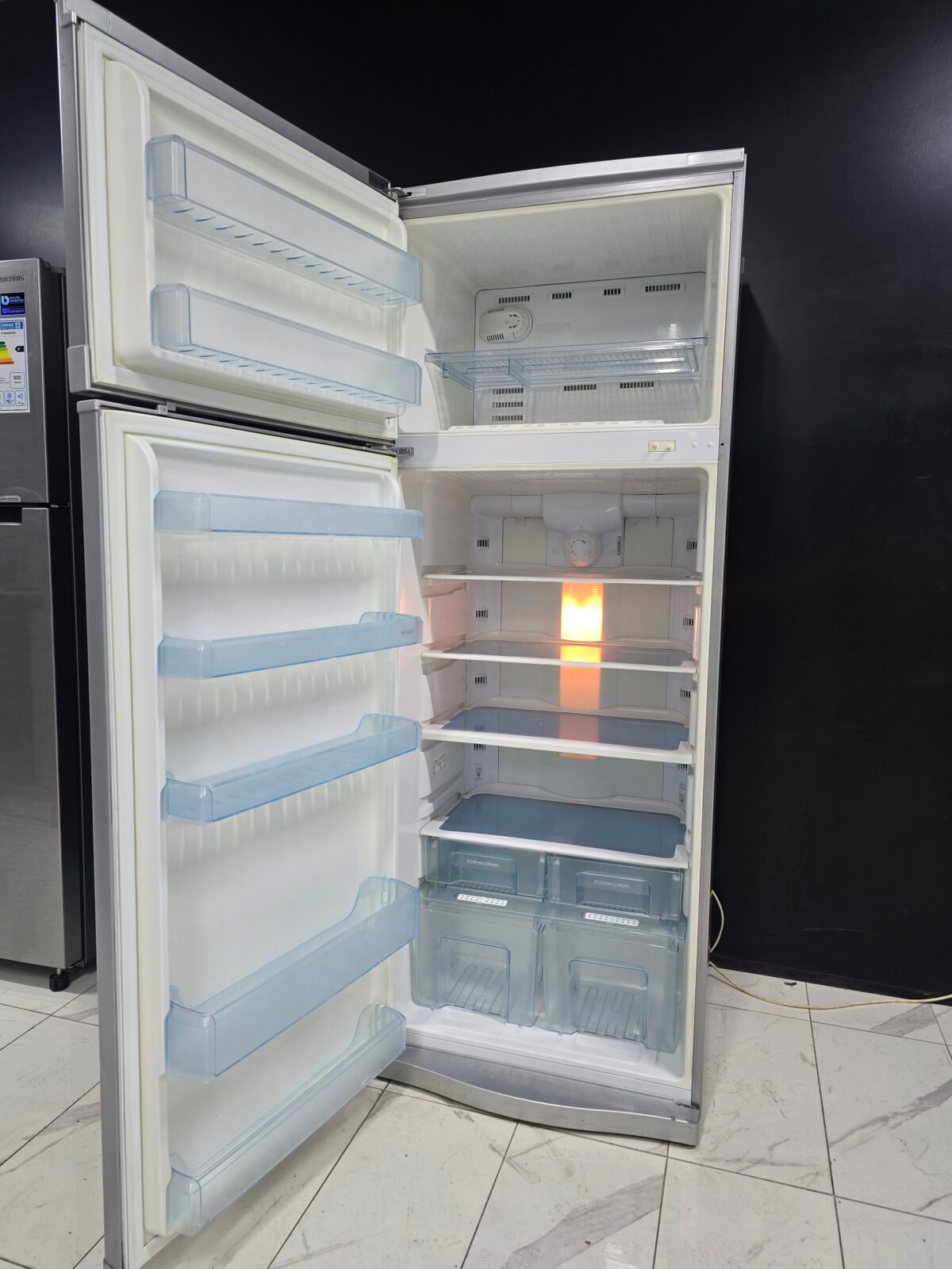 ARÇELİK A+ 500 LT GRİ BOMBELİ TASARIM NOFROST BUZDOLABI - Görsel 2