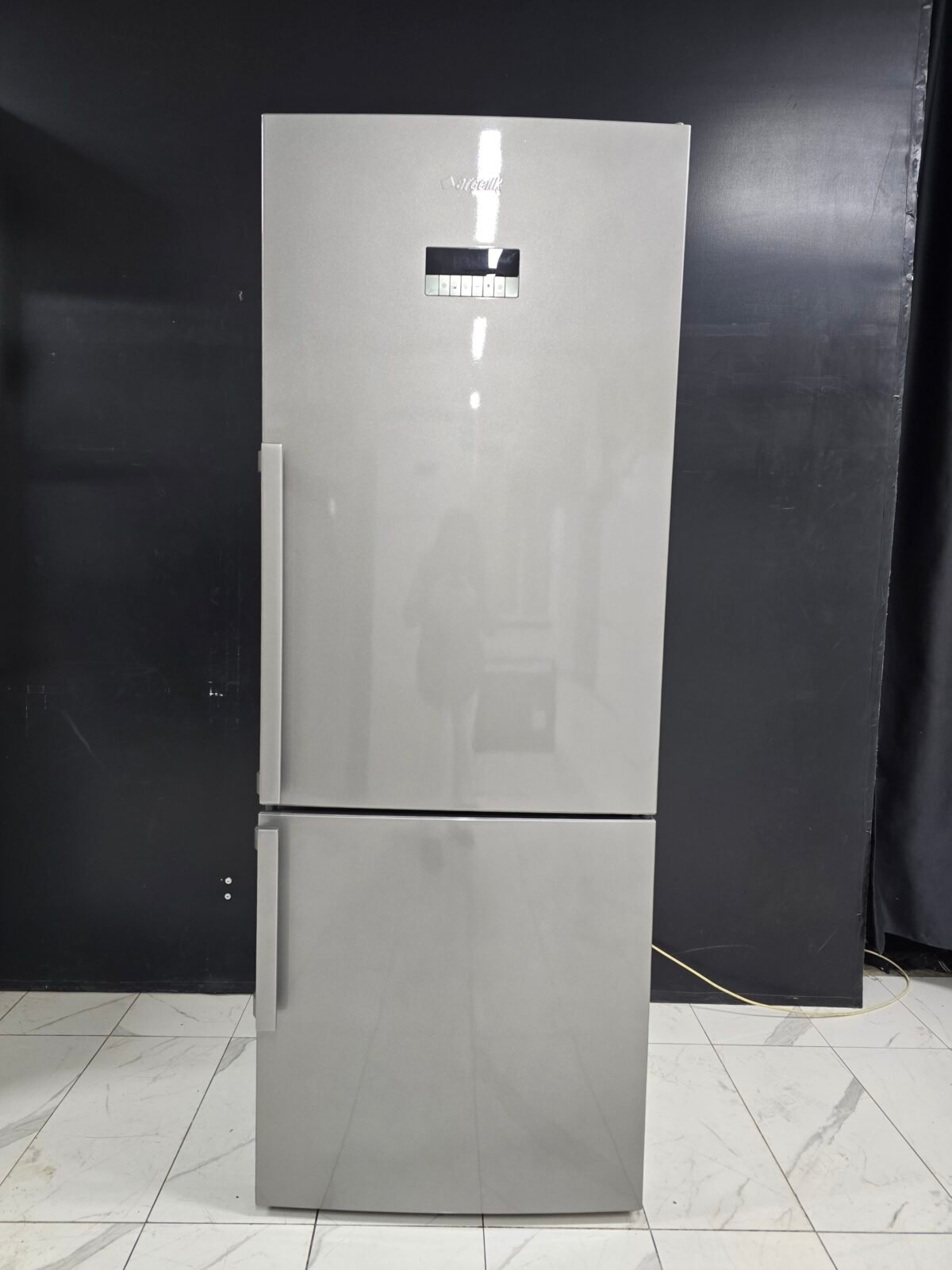 ARÇELİK A++ 520 LT GRİ PIYANO SERİ KOMBİ TİPİ NOFROST BUZDOLABI - Görsel 1